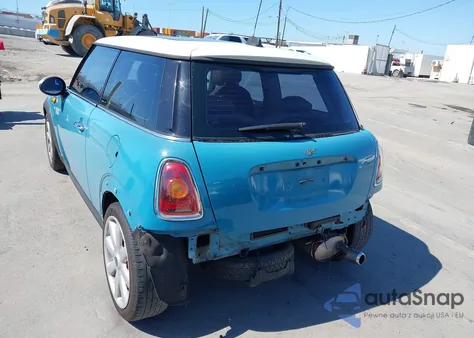 2010 Mini Cooper z USA, uszkodzony, nr VIN WMWMF3C53ATZ24647